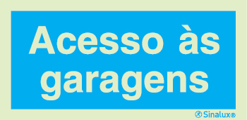 Sinal de informação, acesso às garagens